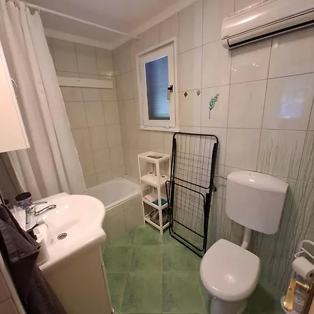 Pocitniska Hisa Skriti Biser Catez Feriehus
